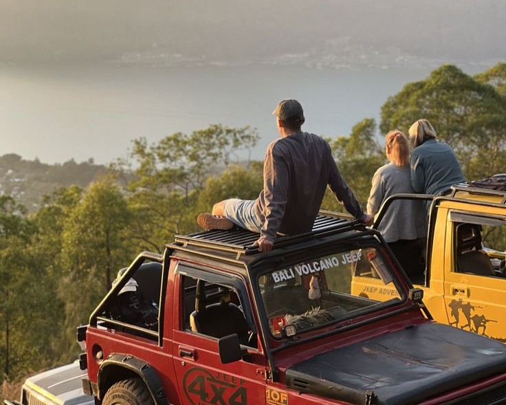 BLACK LAVA MOUNTH BATUR SUNRISE JEEP